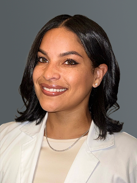 Headshot of Joannie Almonte  MSN , AGACNP-BC 
